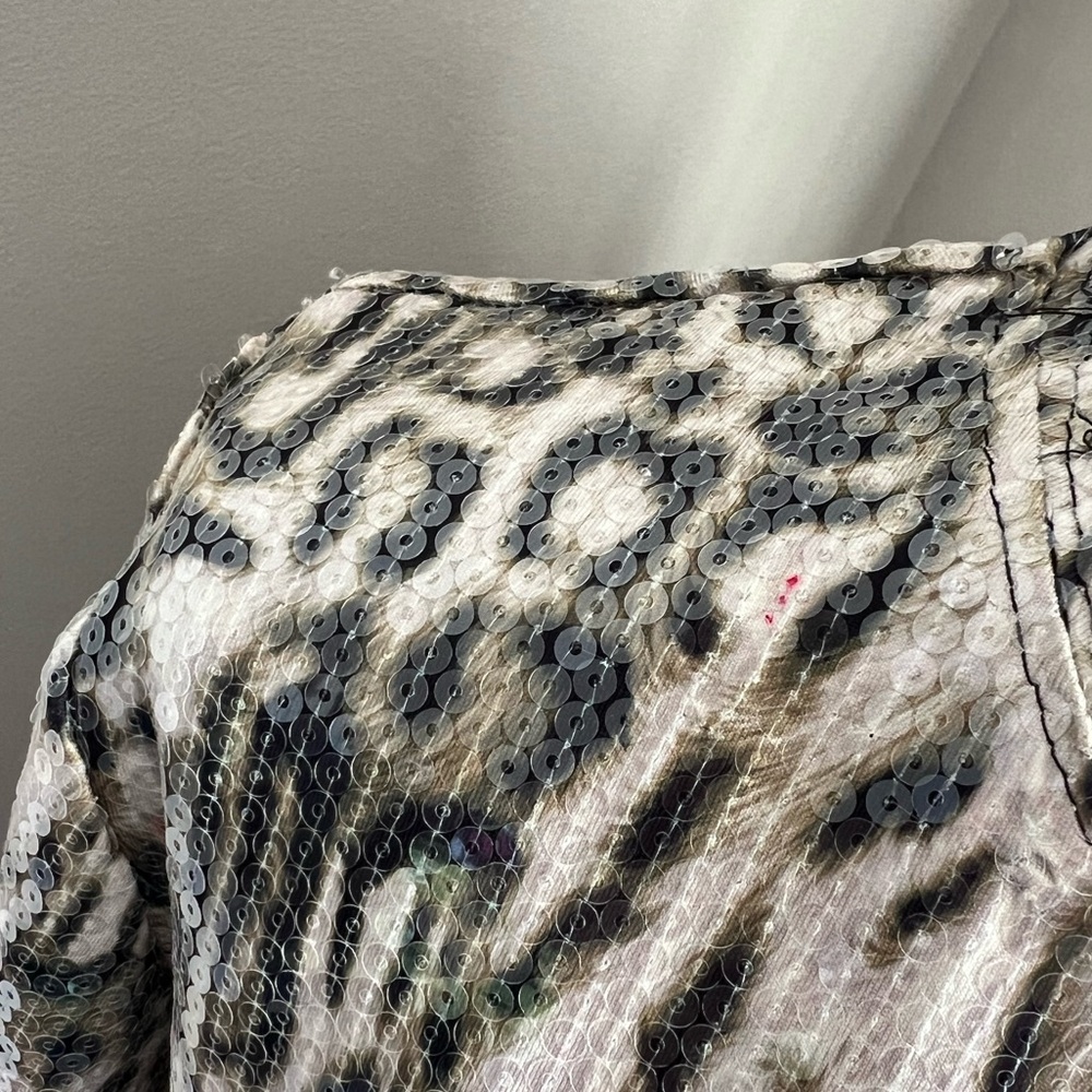 Sequined leopard top ✨ 🐆 - Picture 8 of 12